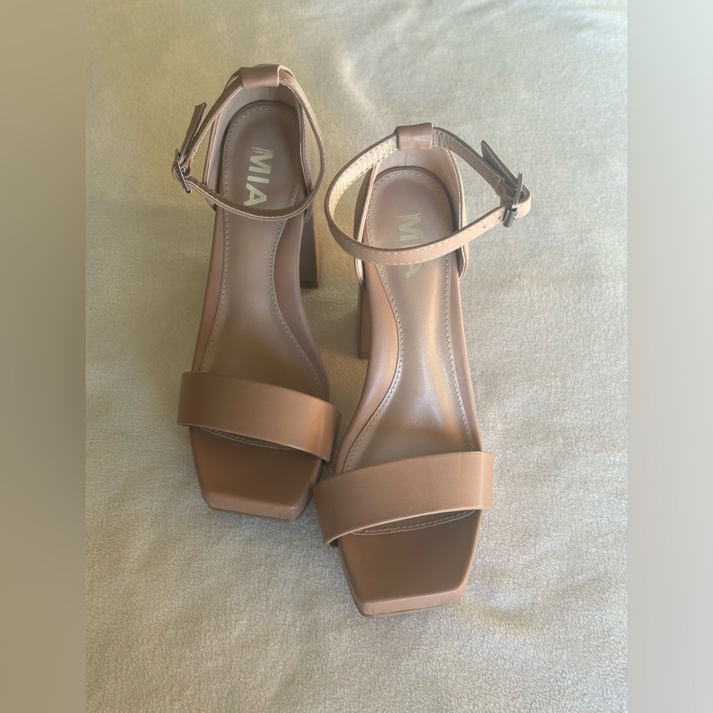 MIA Women's Tan Block Heel Sandals with Ankle Strap